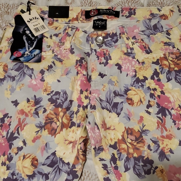 Floral jeans - Picture 1 of 2